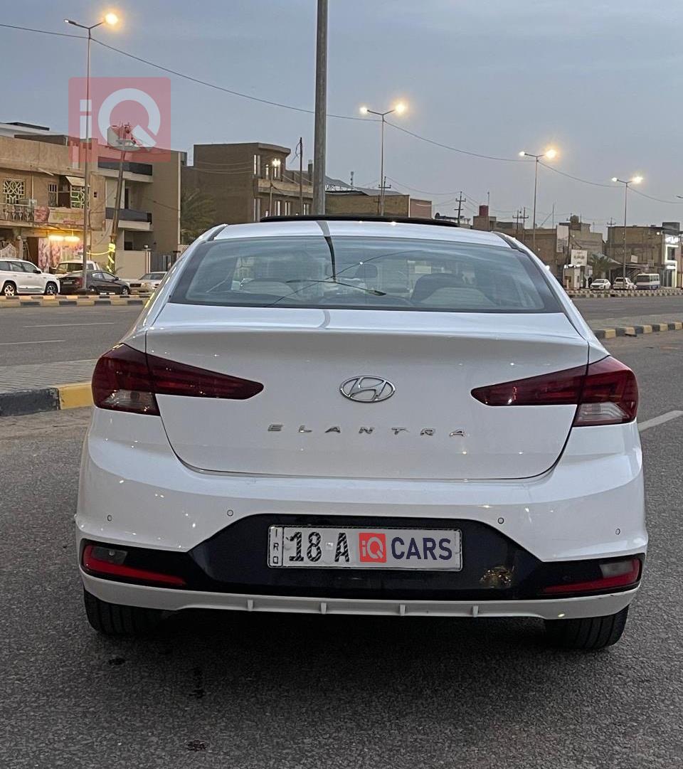 هيونداي النترا